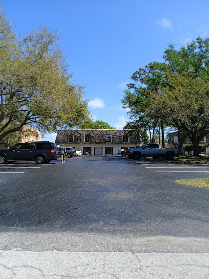 Easy access parking at Suncoast Health Center for DOT physical exams near Sarasota and Nokomis